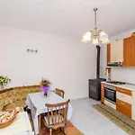 Rasica Pensionat Molunat
